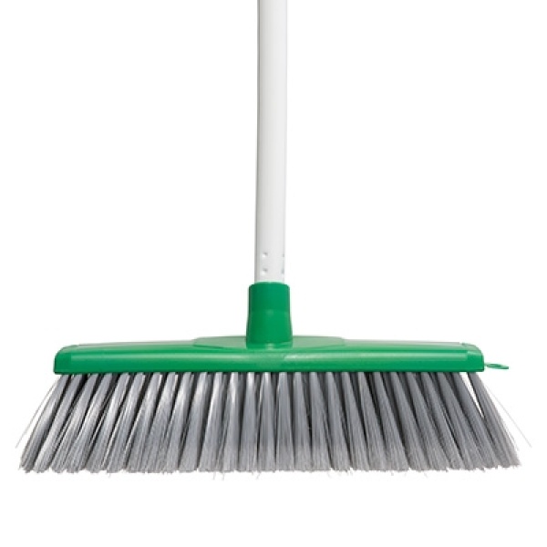 OATES INDOOR BROOM ULTIMATE WITH HANDLE GREEN